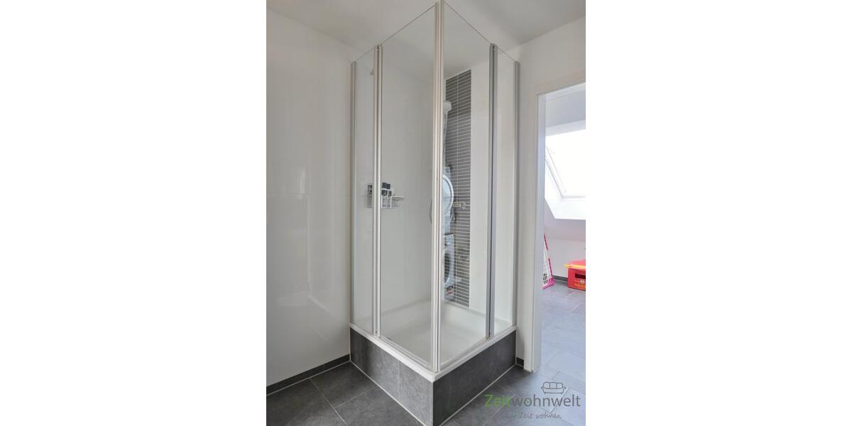 Dusche im kleinen Bad