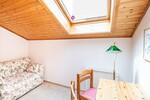 Gepflegtes Dachgeschoss mit Blick ins Grüne und Wohlfühlambiente - Dachgeschoßwohnung Neukirchen beim Heiligen Blut | Angebot:26770275