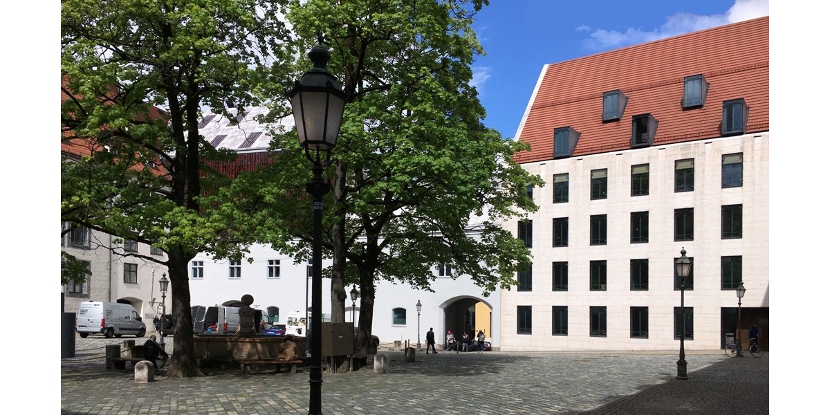 Zentral in München: moderne Wohnung im alten Hof in Erbpacht - Etagenwohnung München Altstadt-Lehel | Angebot:26110086