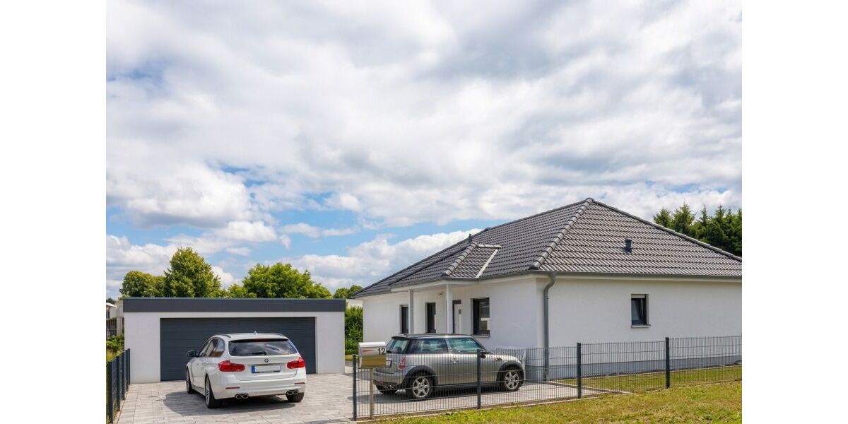 Provisionsfrei* Freistehendes Einfamilienhaus mit Doppelgarage (Bungalow Bj. 2012) in Bad Bevensen - Bungalow Bad Bevensen Sasendorf | Angebot:26233159