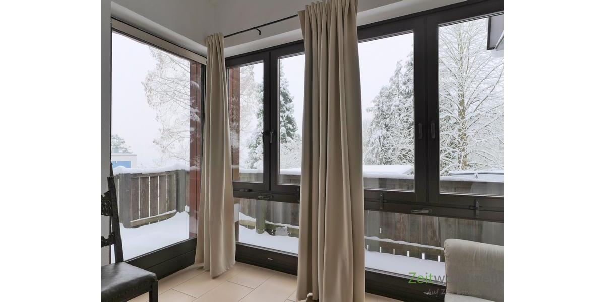 Schnee auf dem Balkon