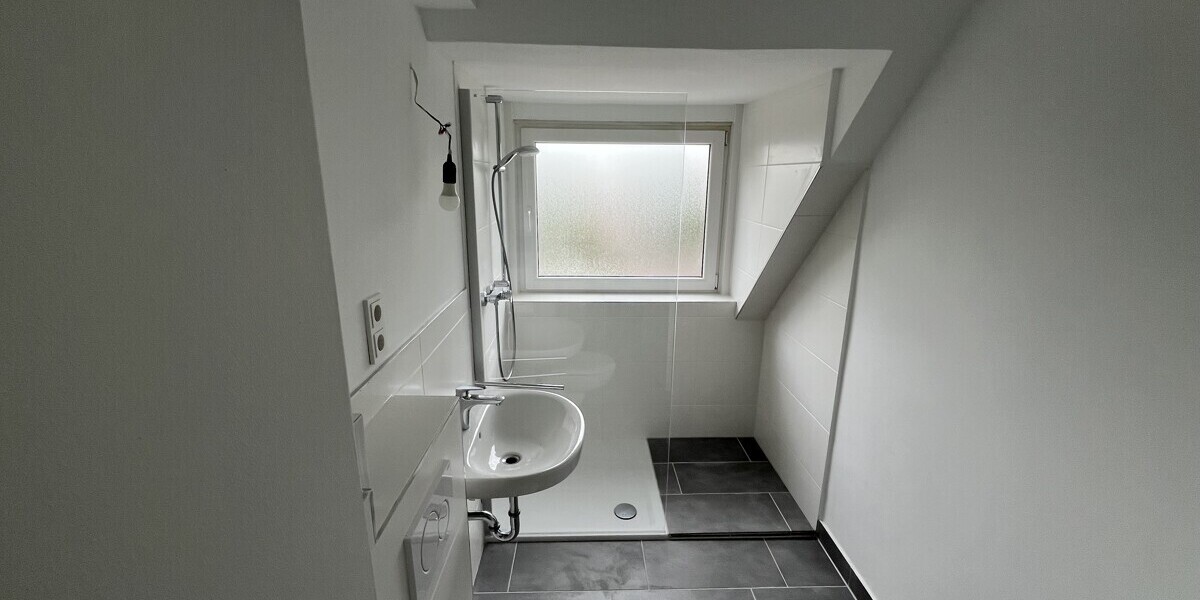 Dachgeschoss - Badezimmer