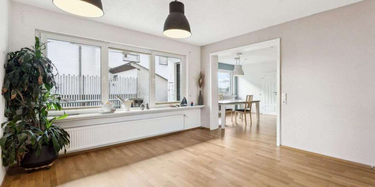 Einfamilienhaus Niedenstein - 8 Zimmer, 200 m&sup2;, 299.000&euro; | Angebot:25086577