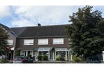 WuG-Haus mit etabliertem Friseursalon und bezugsfreier Wohneinheit zentral in Vorhelm! - Wohn- & Geschäftshaus Ahlen Hilgenfeld | Angebot:26854176