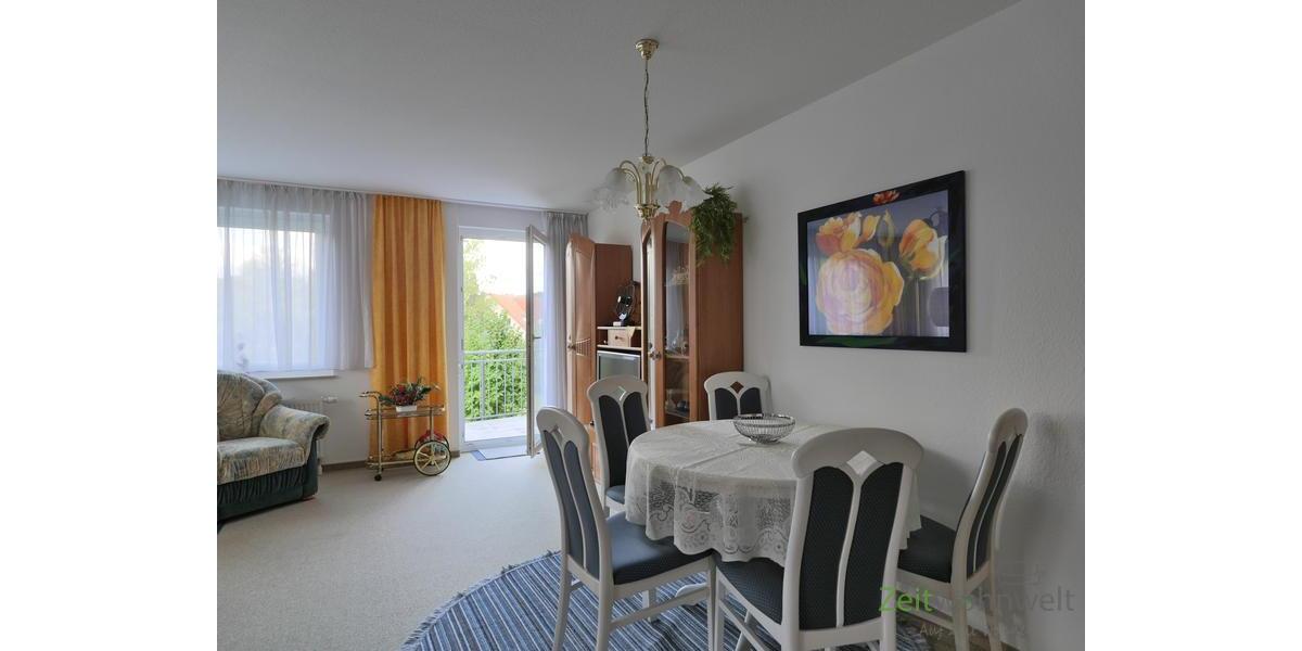 Esstisch im Wohnzimmer