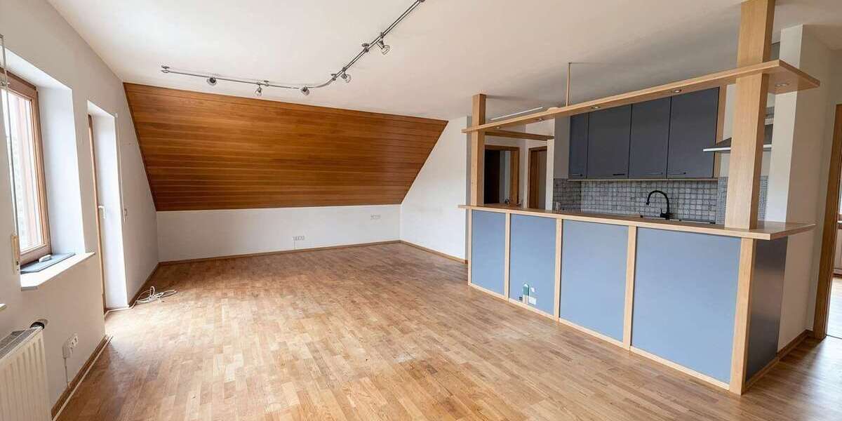 Wohnzimmer mit Küche 
