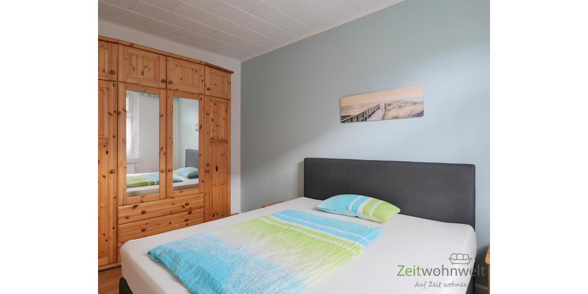Kleiderschrank im Schlafzimmer