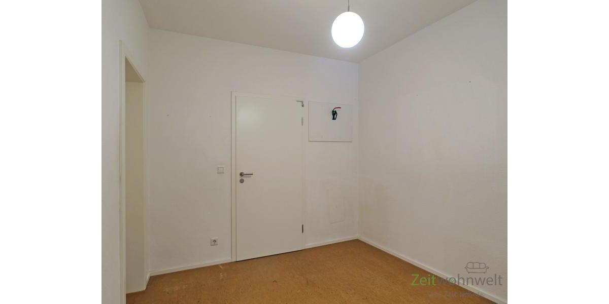 großer Wohnungsflur