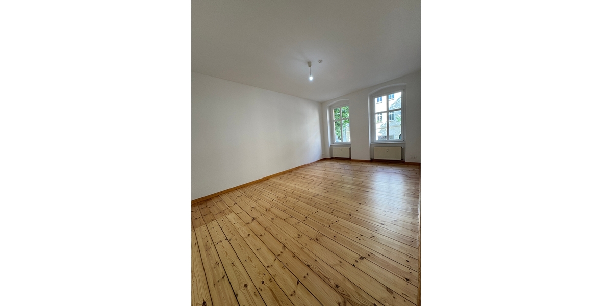 Großer Wohn-Schlafbereich