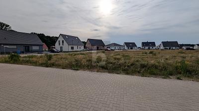 RUHIGE LAGE, VIEL PLATZ, PERFEKTE ANBINDUNG - Grundstück Osloß | Angebot:27067900