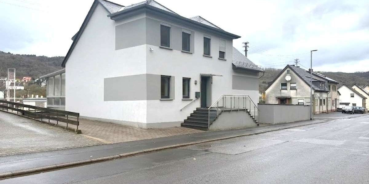 Attraktives und modernisiertes Einfamilienhaus mit Einliegerwohnung - Einfamilienhaus Idar-Oberstein Oberstein | Angebot:27158611