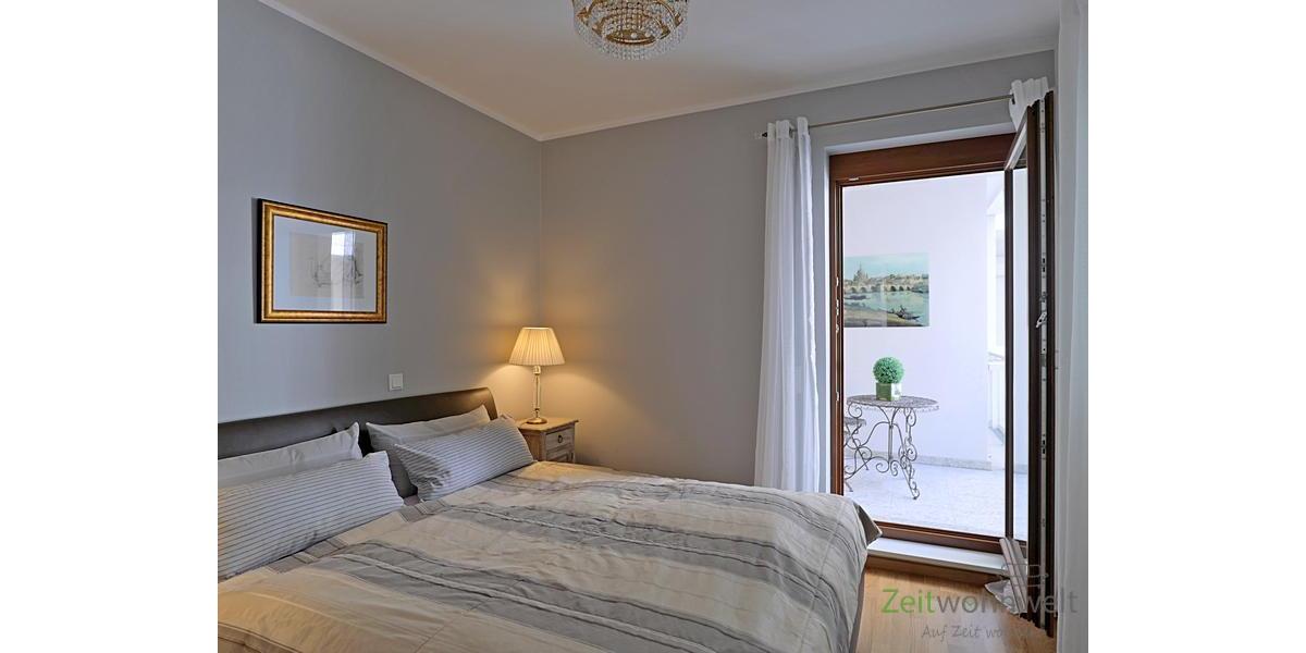 Schlafzimmer mit Balkon