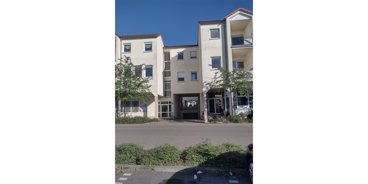 2-Zimmer-Wohnung im 1. OG mit Einbauküche - Etagenwohnung Coswig Coswig | Angebot:26609031