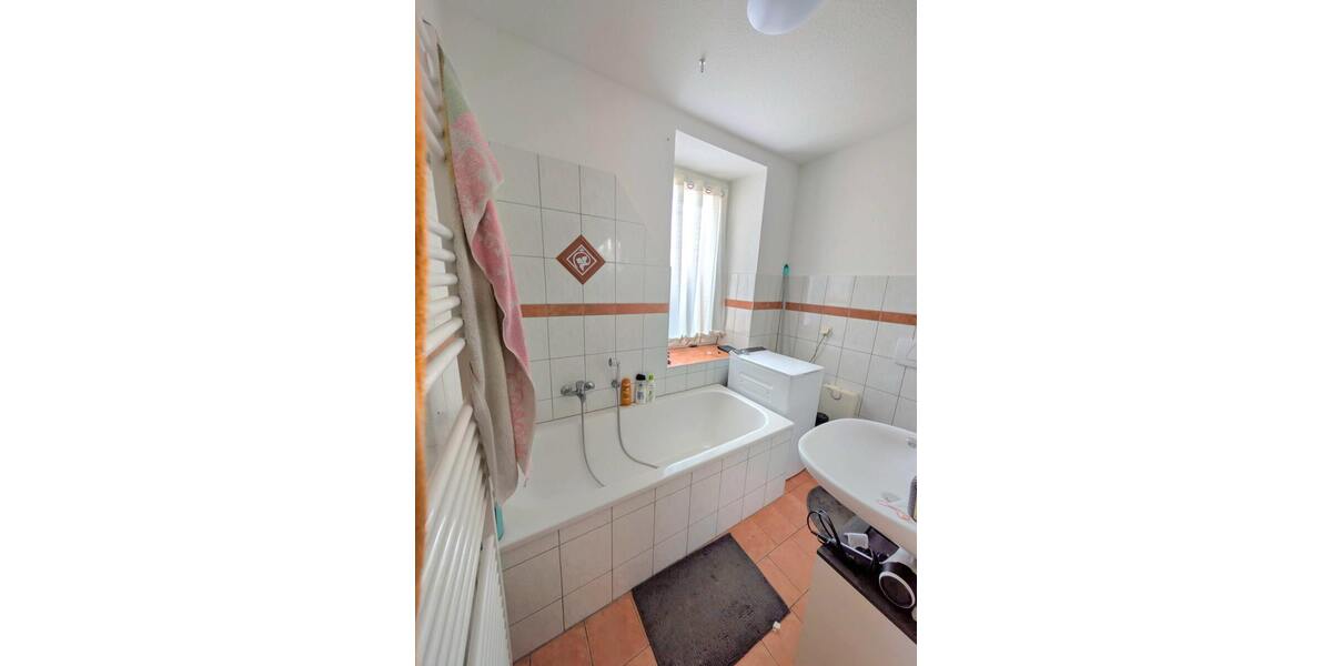 Tageslichtbad mit Badewanne