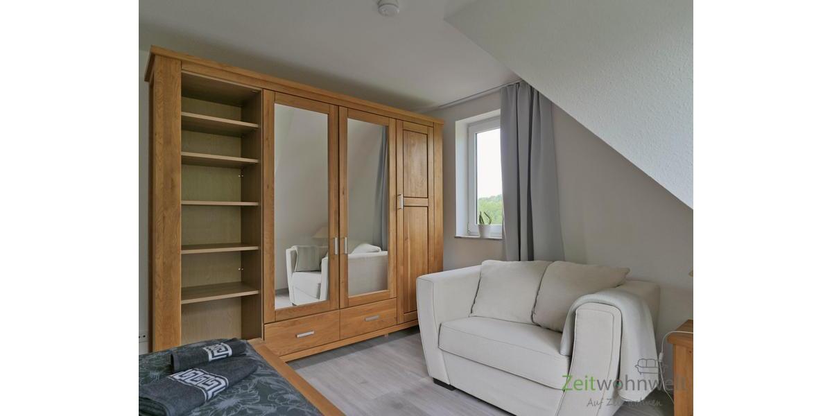 verspiegelter Kleiderschrank