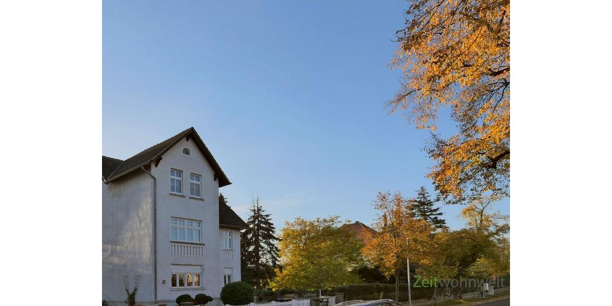 Außenansicht im Herbst