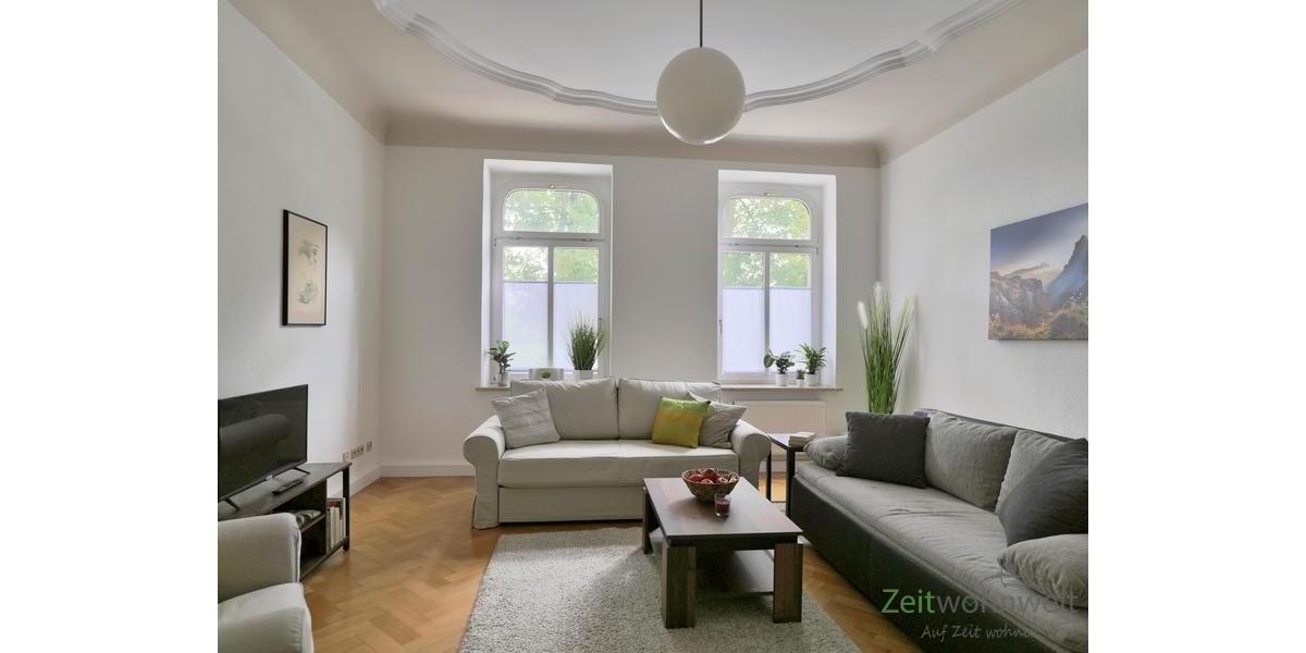 TV, Sessel und Sofas