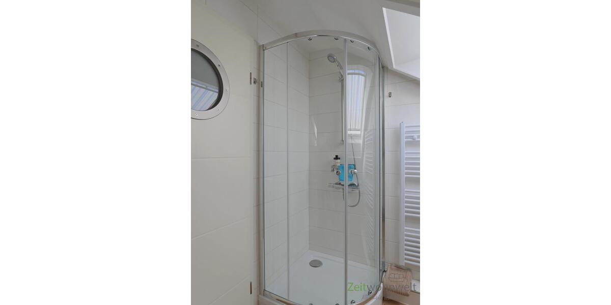 Dusche im Bad