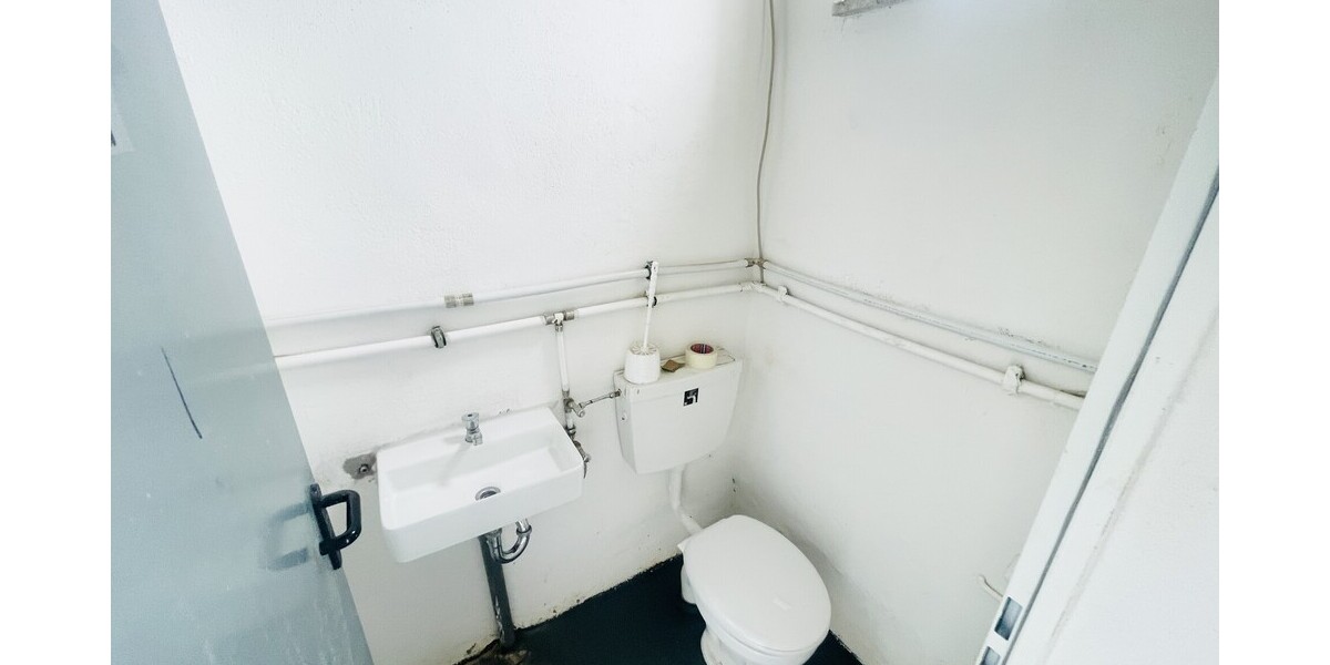 Halle 2 - WC