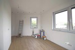 Hoch moderne Penthouse-Wohnung Neubau zum 1.7.2026 Rollläden + Stellplatz + Dachterrasse ohne Küche - Einfamilienhaus Weyhe Leeste | Angebot:26774140