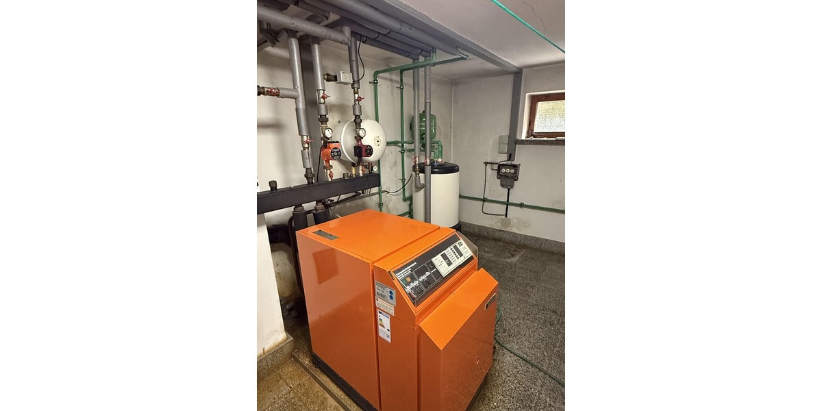 Öl Zentralheizung mit Warmwasseraufbereitung