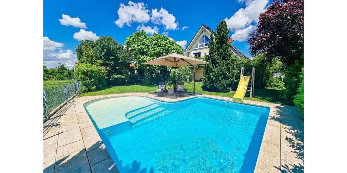 Pool/ Garten Homestaging