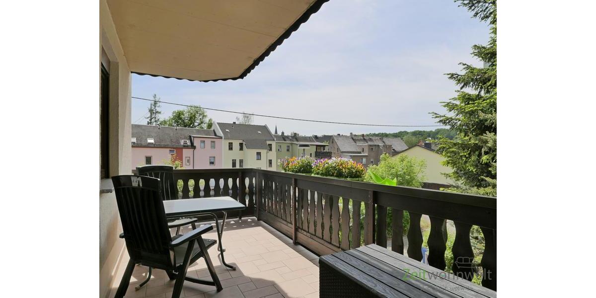 eigene schattige Terrasse