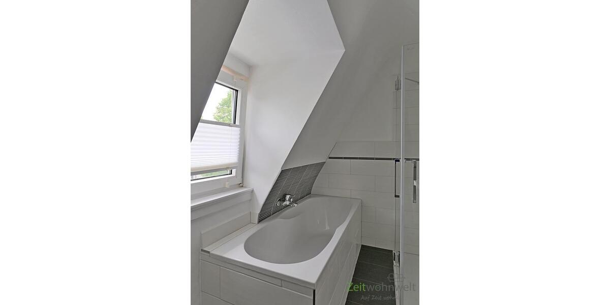 große Badewanne