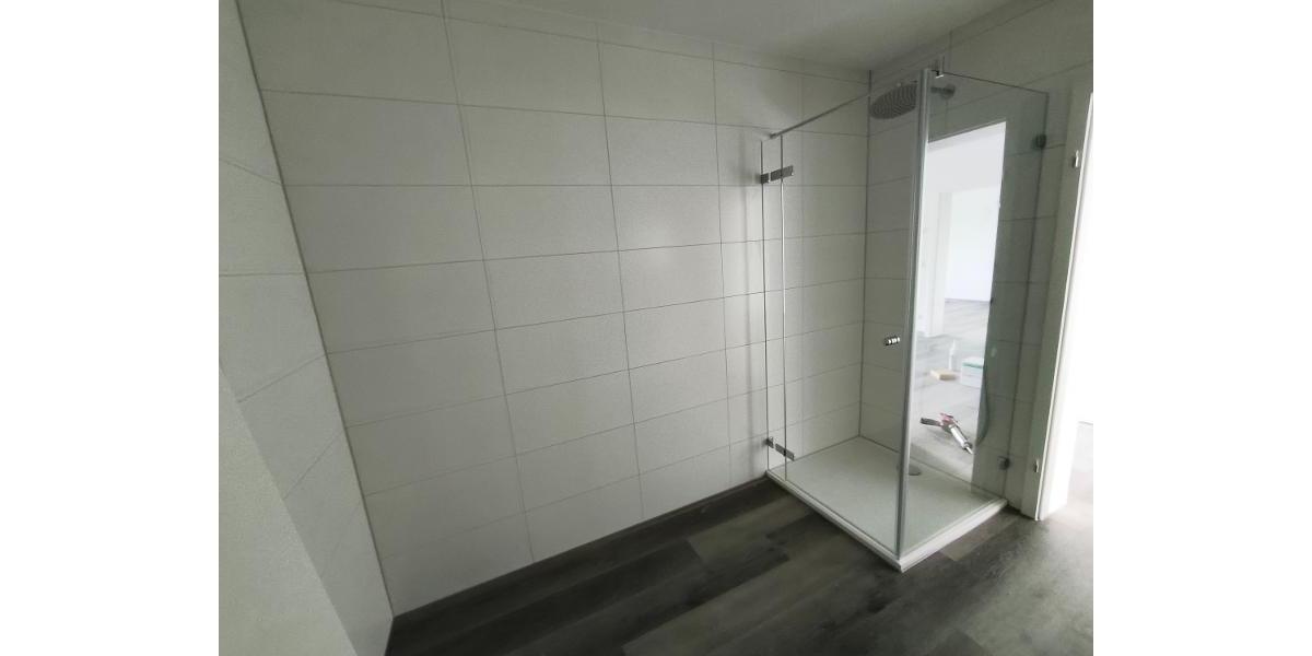 Bad mit Dusche und Waschmaschinenanschluss Bild 4