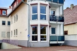 Lichtdurchflutete 2-Zimmer-Wohnung mit Balkon & Stellplatz in Kallstadt–Eigennutzung oder Vermietung - Erdgeschoßwohnung Kallstadt | Angebot:27130017