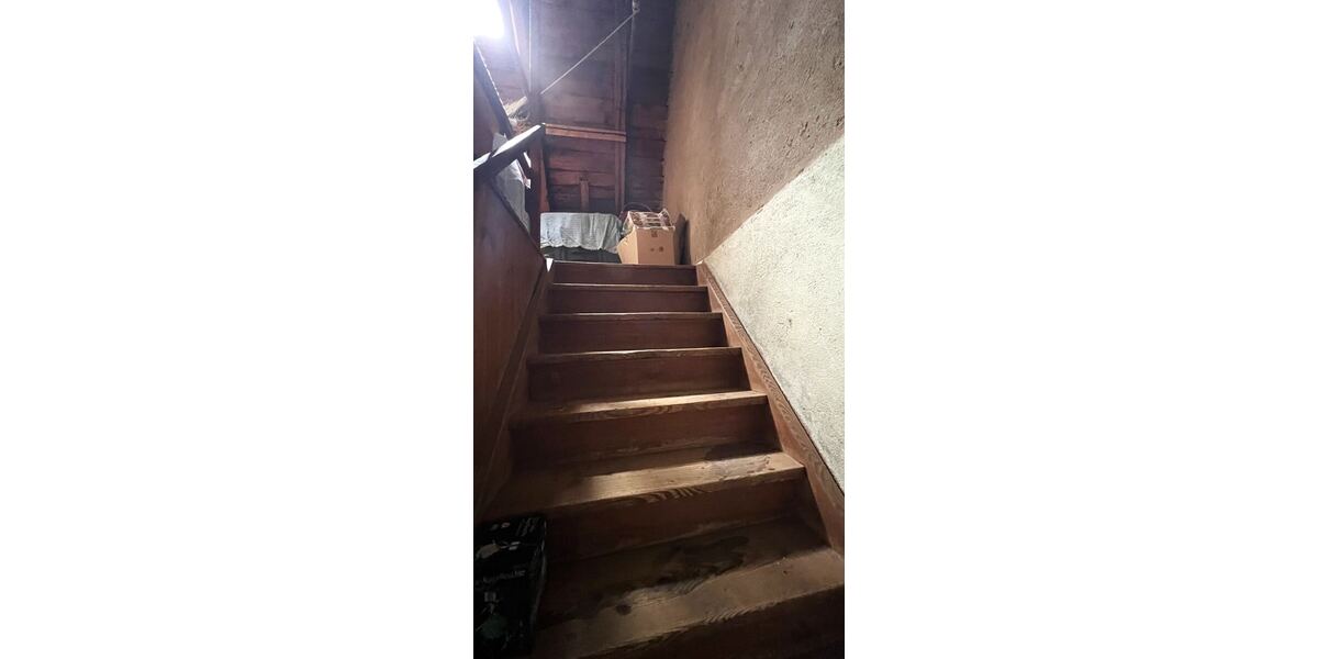 Treppe zum Dachgeschoss