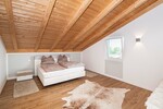 Modernes Wohnerlebnis – Großzügiges Zweifamilienhaus mit nachhaltiger Energietechnik und sofortiger Verfügbarkeit - Zweifamilienhaus Roding | Angebot:26855937