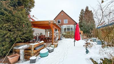 PLATZ FÜR ZWEI KONZEPTE OT: PEINE-BERKUM - Zweifamilienhaus Peine Südstadt | Angebot:26863245
