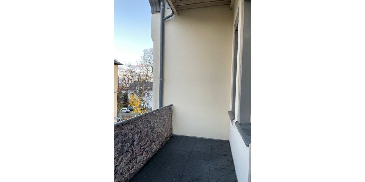 großer Balkon