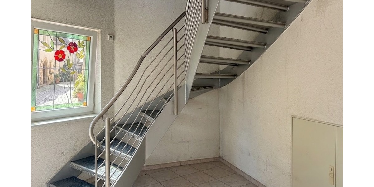 Treppe zum Obergeschoss