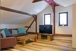 (EF0540_M) Dresden: Briesnitz, möbliertes Luxus-Apartment mit Echtholzböden und 8-eckigem Turm-Schlafzimmer - Etagenwohnung Dresden Briesnitz | Angebot:24791609