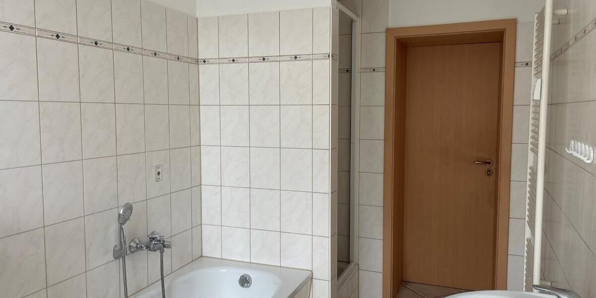 Wanne und Dusche