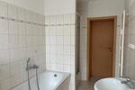 Zur ANLAGE: Komplett renoviert und modernisiert - mit Tageslichtbad, Balkon, Garage und Stellplatz! - Erdgeschoßwohnung Bärenstein Niederschlag | Angebot:26003489