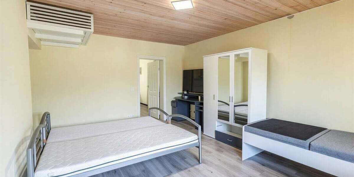 Schlafzimmer DG