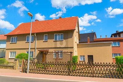GROßZÜGIGES DOMIZIL MIT FACHWERKCHARME - Einfamilienhaus Floh-Seligenthal Seligenthal | Angebot:27093400