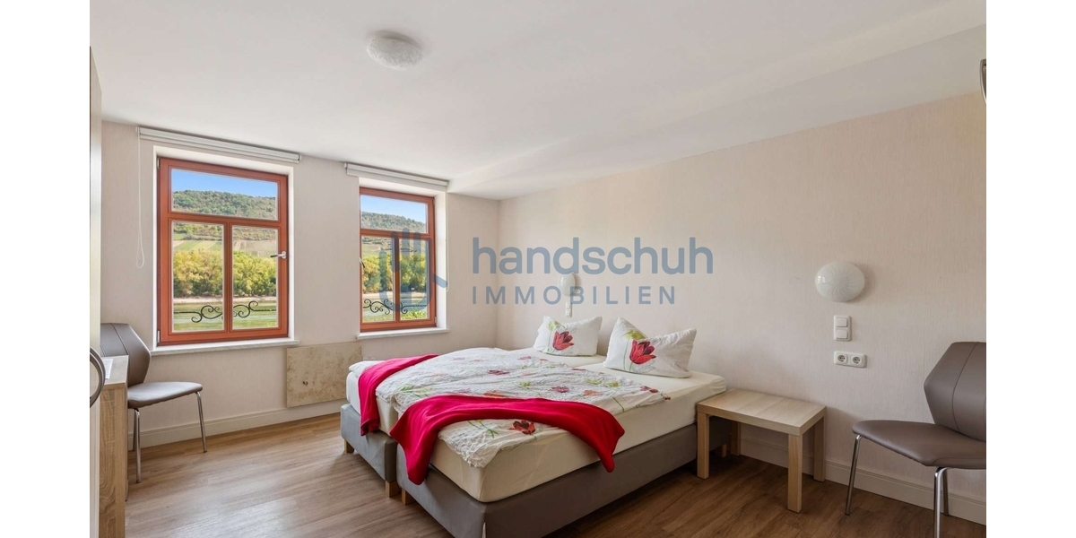 rechtes Schlafzimmer zum Rhein
