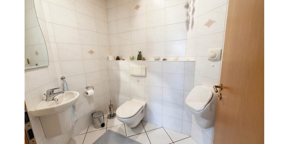 Badezimmer im OG - (KI generiert)
