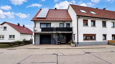 MEHR RAUM FÜR FAMILIE, VERMIETUNG UND ZUKUNFT. - Mehrfamilienhaus, Wohnhaus Stetten am kalten Markt | Angebot:26907015