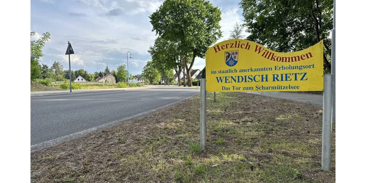 Grundstücke am Ortseingang