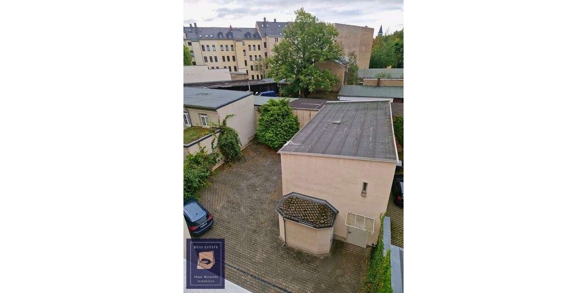 Stellplätze im Hinterhof