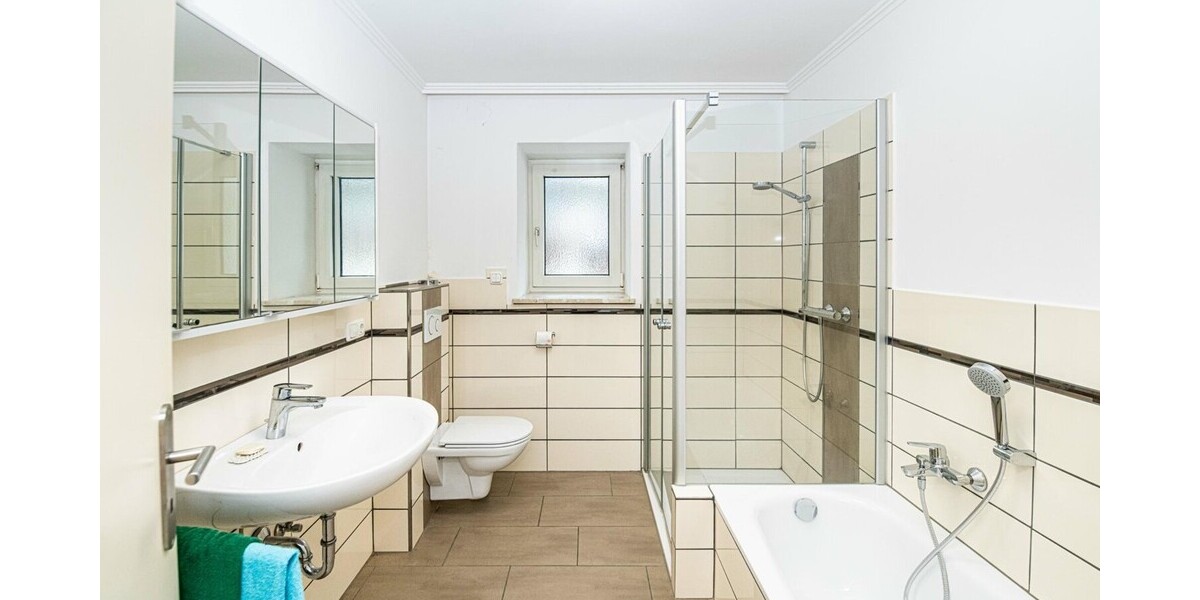 EG_Wohnung_rechts_Bad