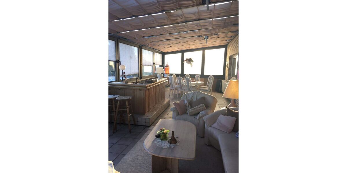 Dachterrasse mit Wintergarten