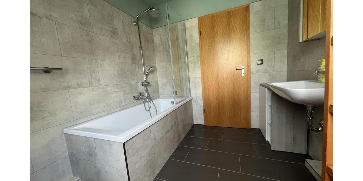 Badewanne im Tageslichtbad