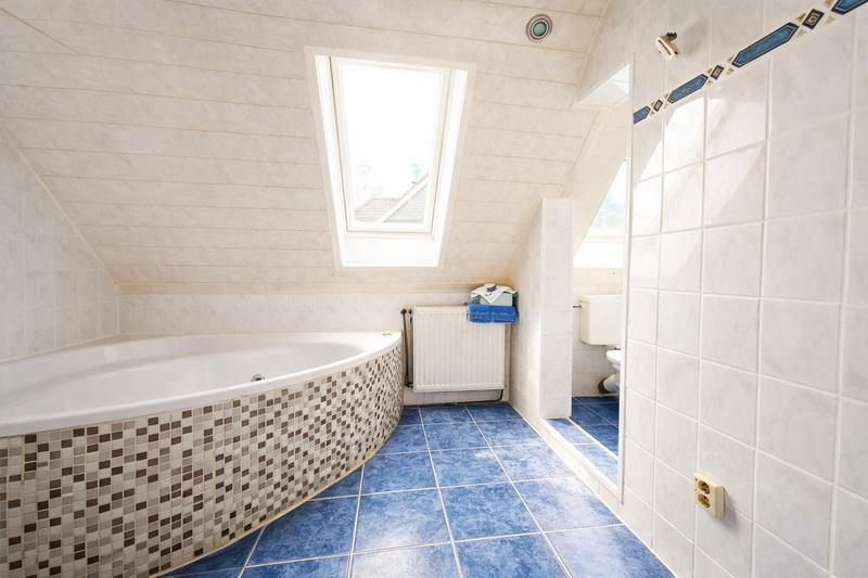 Badezimmer DG