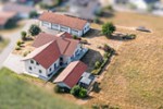 Exklusives Wohnanwesen mit 4.600 m² Grundstück, eigener Lagerhalle und nachhaltigem Energiekonzept - Einfamilienhaus Zandt / Harrling Harrling | Angebot:27171762